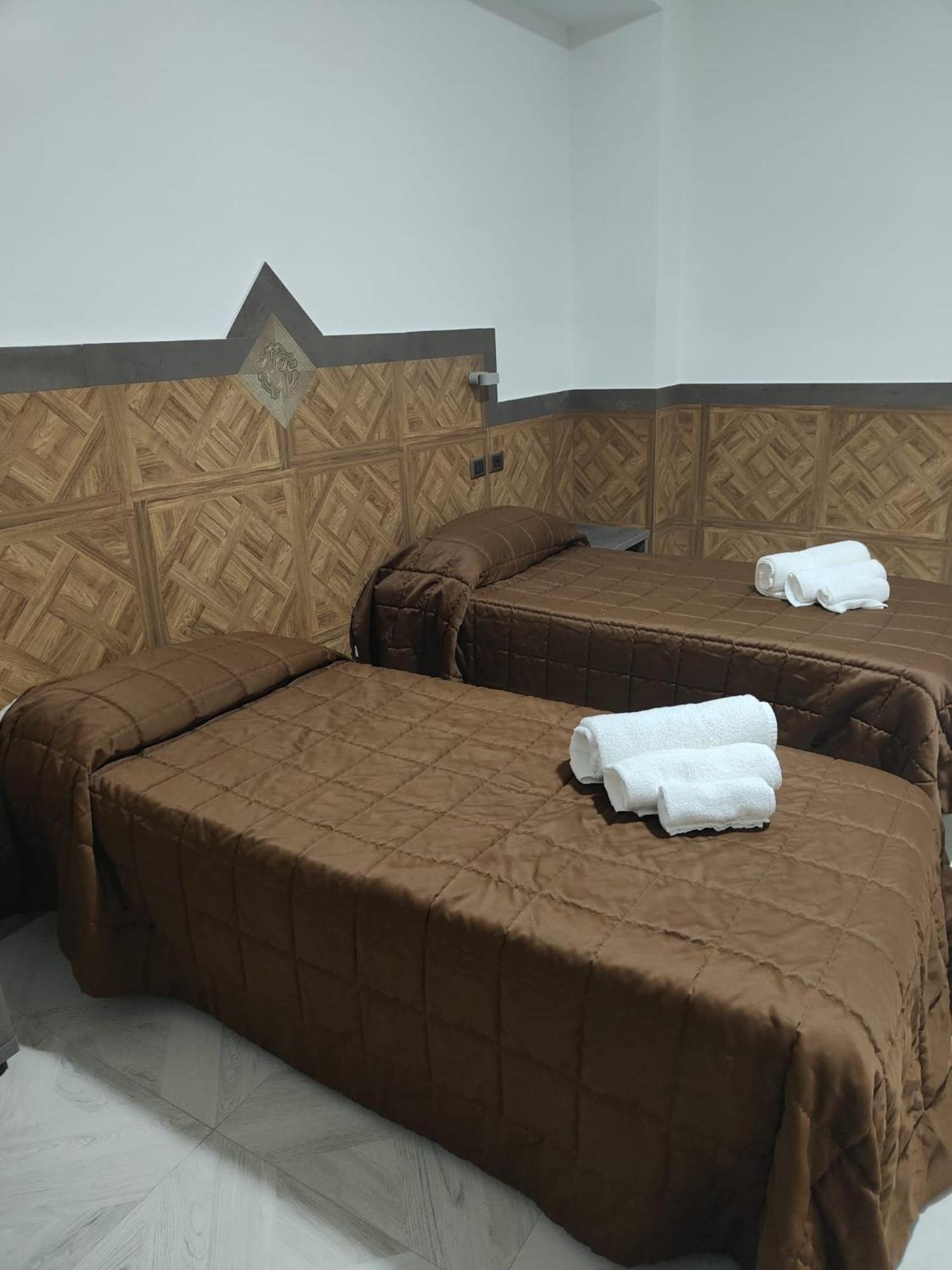 Hotel Эболи Экстерьер фото